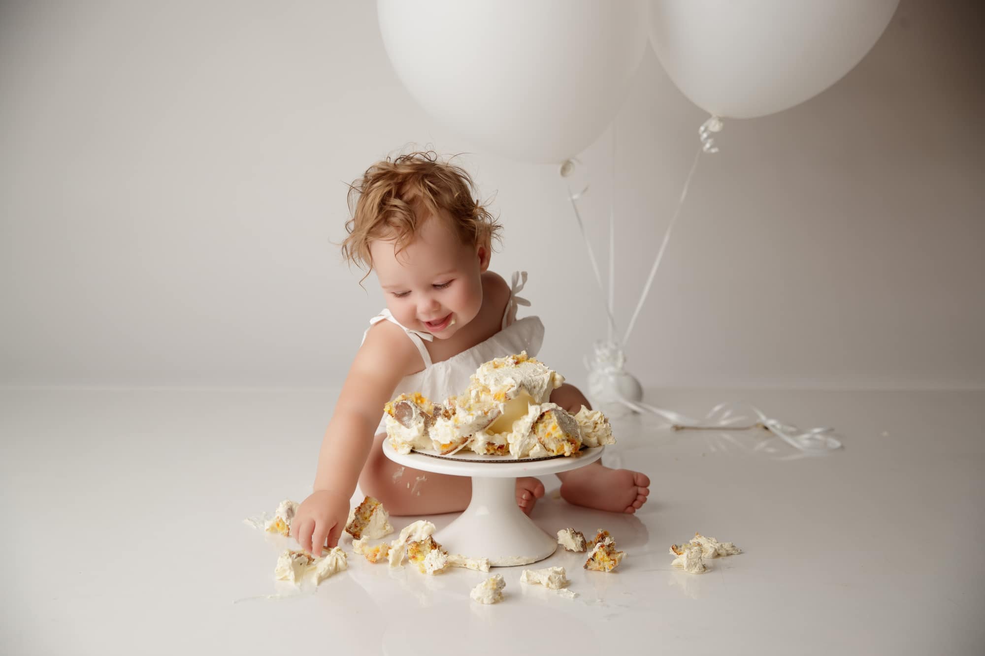 Cake Smash photography in Lodi, CA by Jesica Allen Photography